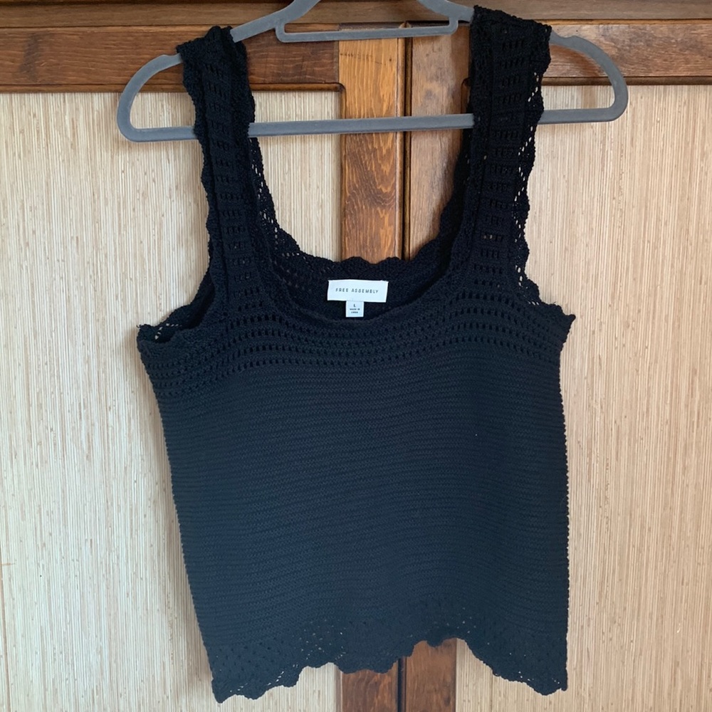 Free assembly crochet tank top size large